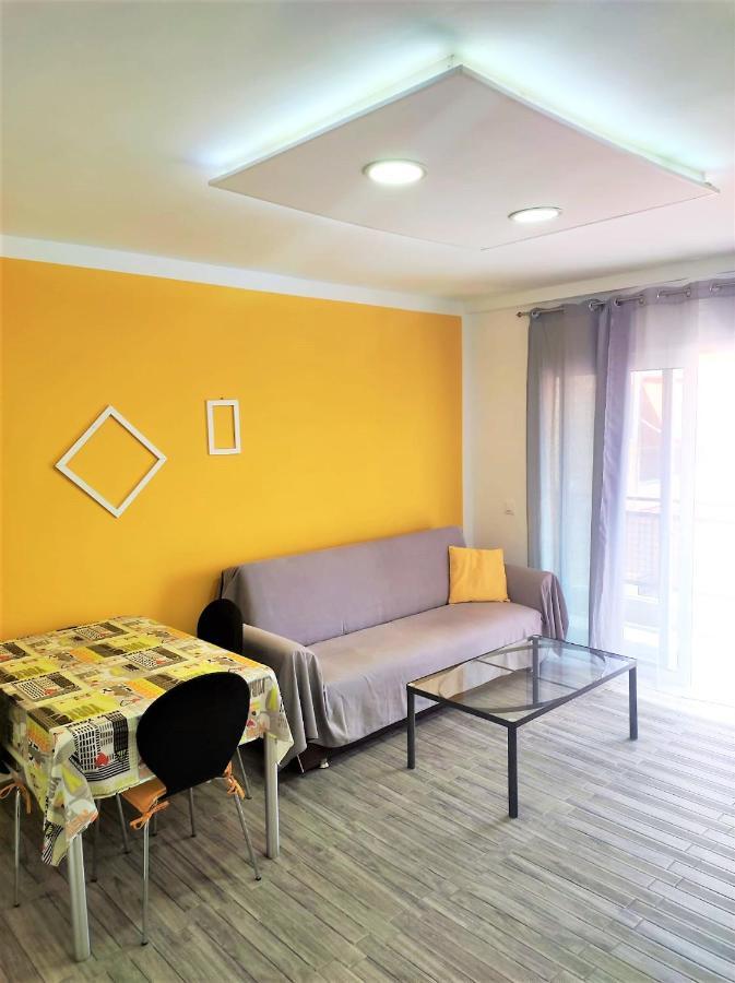 Cris Sol Apartments Los Cristianos  Esterno foto